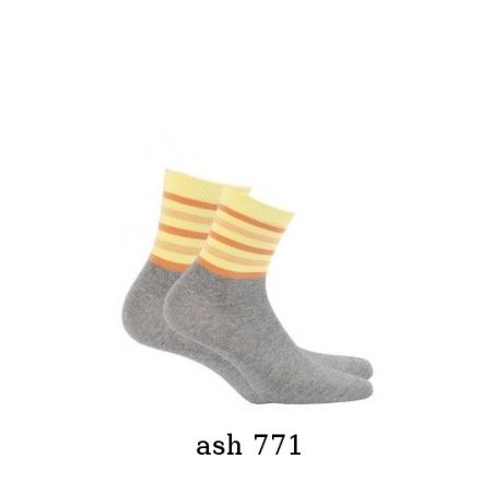 Wola W84.01P Perfect Woman socks, patterned 36-41